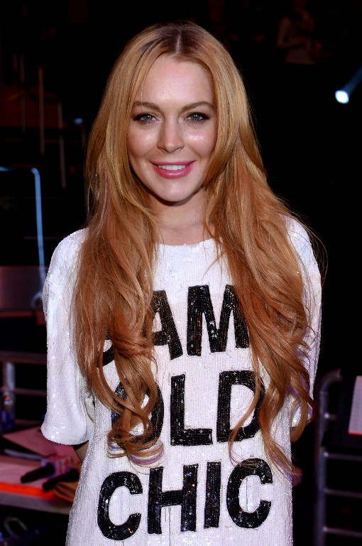 Η Lindsay Lohan πέρασε μία μέρα στη φυλακή, με τριτετή αναστολή, αφού βρέθηκαν στην κατοχή της μεγάλες ποσότητες κοκαΐνης. Την αναστολή αυτή παραβίασε χρόνια αργότερα αργότερα, και βρέθηκε ξανά στη φυλακή – για 14 χρόνια αυτή τη φορά.