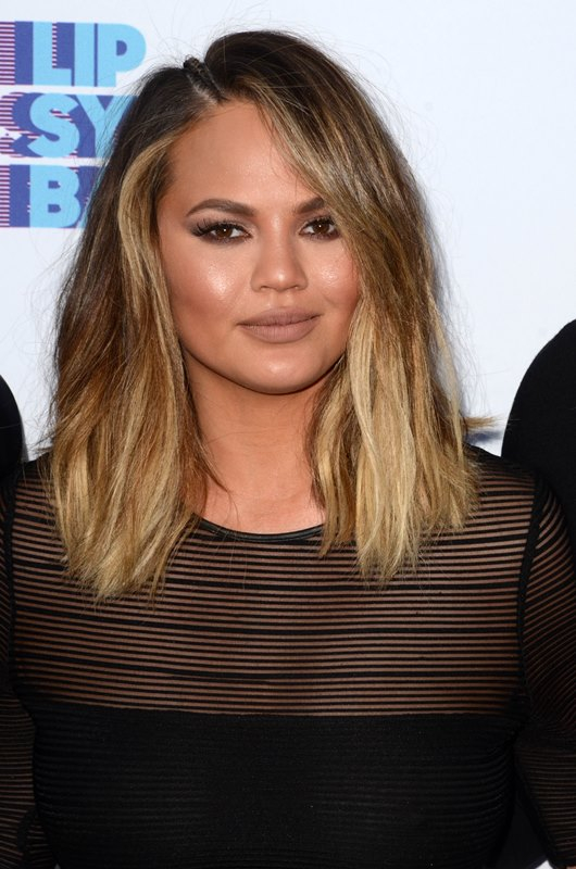 Είναι γενναιόδωρη με το bronzer της.