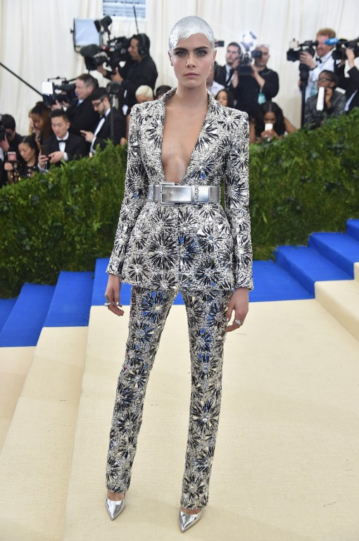 Cara Delevingne με Chanel Haute Couture.