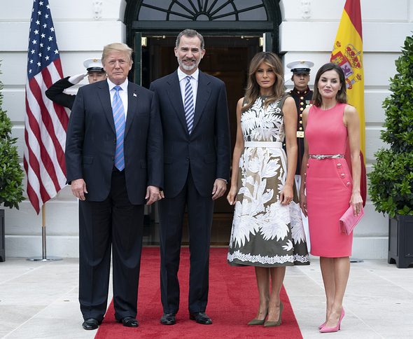 Η Melania Trump συναντήθηκε με τον βασιλιά Felipe VI και την βασίλισσα Letizia της Ισπανίας στον Λευκό Οίκο