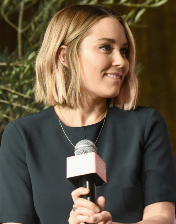 Lauren Conrad mε ρομαντικά waves για το τέλειο, καθημερινό look, που «στέκεται» από το πρωί μέχρι το βράδυ. 