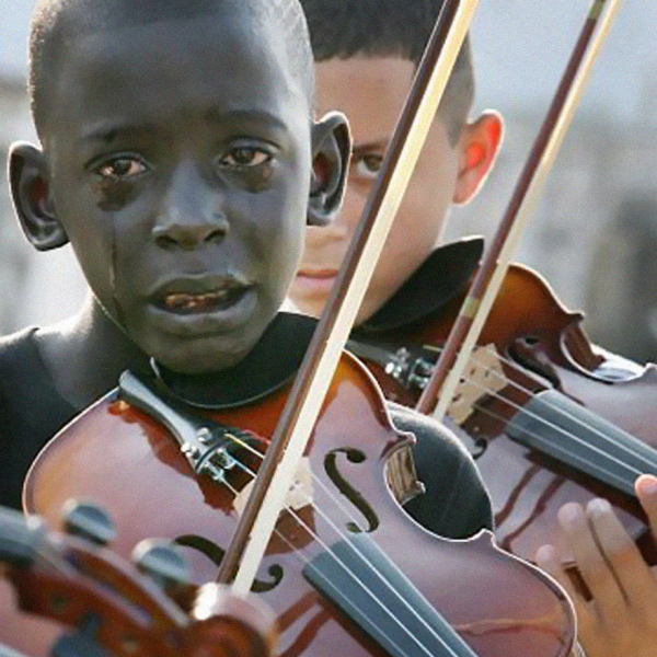 12χρονος βραζιλιάνος παίζει βιολί στην κηδεία του καθηγητή, που μέσω της μουσικής, τον έσωσε από τη φτώχεια και τη βία | salvemasnossascriancas.blogspot.com