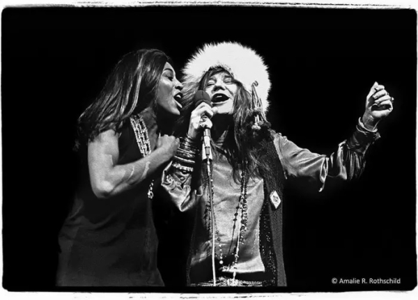 Janis Joplin & Tina Turner 1969 | Photo: Amalie R. Rothschild