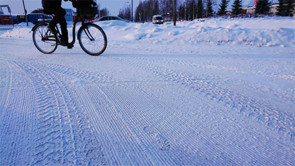 Τα ποδήλατα στη Φινλανδία είναι μέρος της καθημερινότητας τους, ακόμη και στο χιόνι

