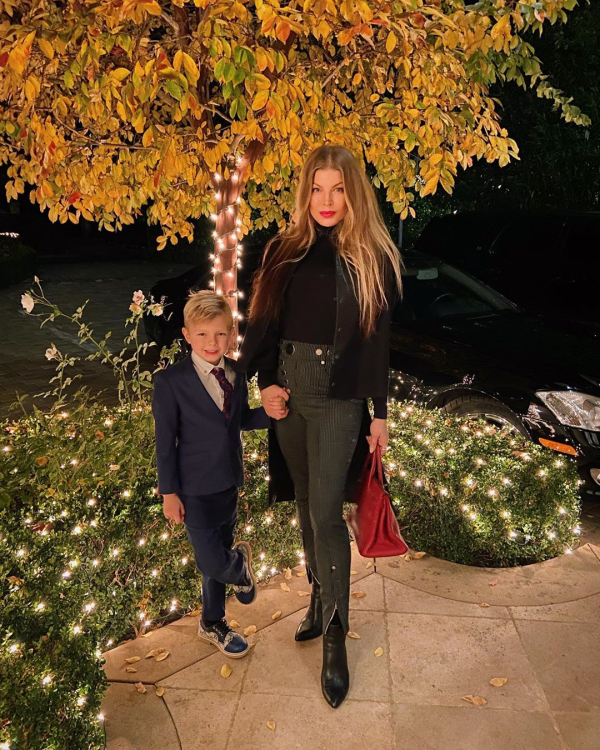 Η Fergie πέρασε αυτά τα Χριστούγεννα με τον αγαπημένο της γιο, Axl. Instagram/ Fergie
