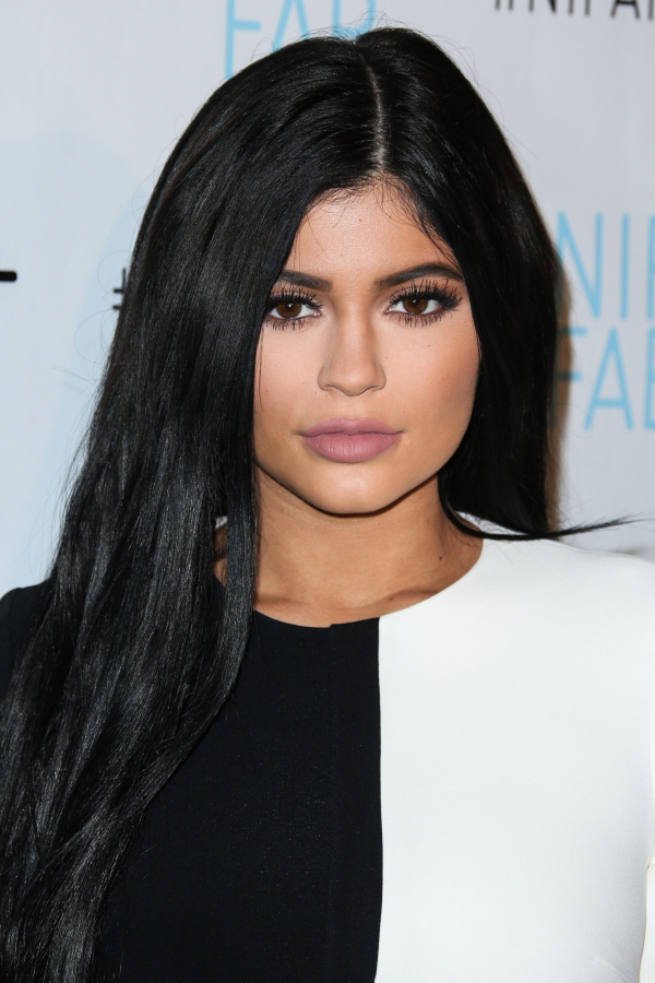 2015 - H κυριαρχία των Kylie Cosmetics και του Lip Kit

