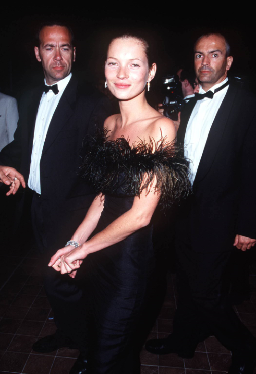 Kate Moss στα 51st Cannes Film Festival in Cannes, 1998 
