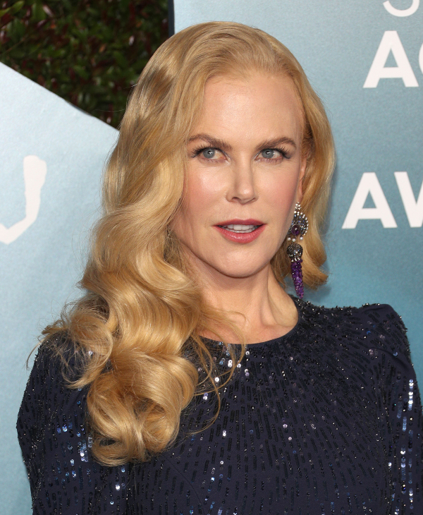 Nicole Kidman

Δεν αποτελεί έκπληξη το γεγονός ότι η Nicole Kidman ασχολήθηκε με τη Σαηεντολογία, καθώς ήταν παντρεμένη με τον Tom Cruise σε ένα σημείο. Η Nicole έκανε μαθήματα, σπούδασε τη θρησκεία και έγινε εξαιρετικά αφοσιωμένη.

Όλα πήγαιναν καλά μέχρι δύο χρόνια μετά τον γάμο της με τον Tom, όπου αποφάσισε ξαφνικά να εγκαταλείψει την εκκλησία καθώς δεν ήταν ευχαριστημένη με τον αρχηγό, David Miscavige.
