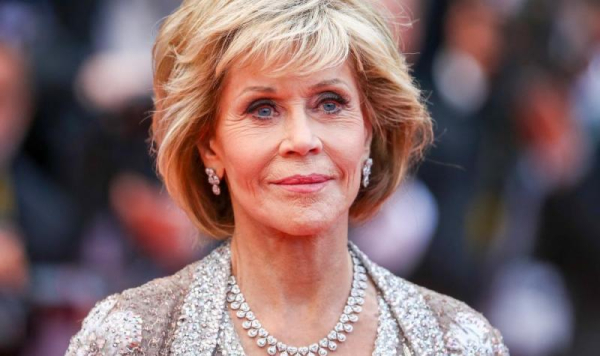 Jane Fonda

Μιλώντας στην ηθοποιό Brie Larson στο περιοδικό Net-a-Porter, η Fonda είπε: «Έχω βιαστεί, έχω κακοποιηθεί σεξουαλικά ως παιδί και απολύθηκα επειδή δεν κοιμήθηκα με το αφεντικό μου. Πάντα πίστευα ότι ήταν δικό μου λάθος»
