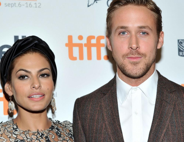 Eva Mendes και Ryan Gosling
Το ζευγάρι κατάφερε να κρατήσει κρυφή την πρώτη εγκυμοσύνη για επτά μήνες. Δεν υπήρξε επίσημη ανακοίνωση όταν γεννήθηκε η κόρη τους, Esmeralda Amada, τον Σεπτέμβριο του 2014, μέχρι που το TMZ ανακάλυψε ένα αντίγραφο του πιστοποιητικού γέννησής της
