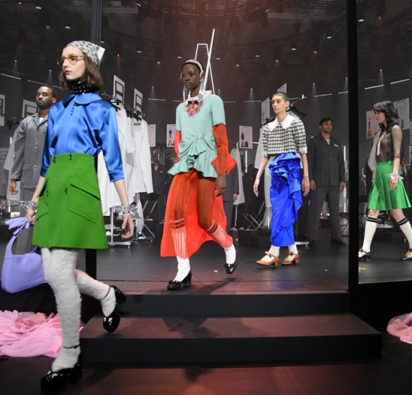 Gucci
Το διάσημο ιταλικό brand δημιουργήθηκε το 1920 από τον Guccio Gucci
Ακριβότερο item: Ζώνη Gucci Stuart Hughes, 250.000 δολάρια
