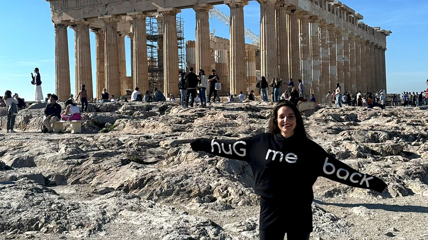 Κατερίνα Ζαγοράκη, Hug Me Back