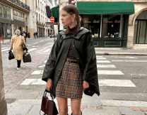 Square-toe boots: Οι μπότες με τετράγωνη μύτη επιστρέφουν - Πώς θα τις φορέσεις