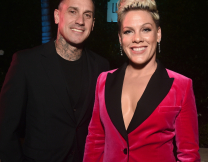 Διαζύγιο για την Pink μετά από 20 χρόνια γάμου; Τι απάντησε η ίδια (βίντεο)