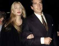 Γιατί η Κάρολιν Μπεσέτ αναγκάστηκε να θυσιάσει την καριέρα της στον Calvin Klein;