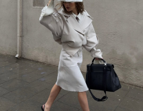 Πώς να αντιμετωπίσεις το φριζάρισμα των μαλλιών τις βροχερές ημέρες 