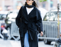 Το παλτό στο οποίο ορκίζονται Σαμπρίνα Κάρπεντερ και Κένταλ Τζένερ ταιριάζει σε κάθε γυναίκα - Βρήκαμε 5 για να διαλέξεις