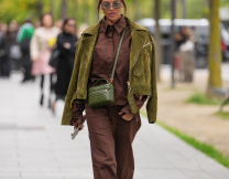 Το αγαπημένο jacket των millennials επιστρέφει στις τάσεις πιο ανανεωμένο από ποτέ