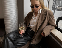 5 φρέσκοι χρωματικοί συνδυασμοί που φορούν τώρα οι πιο στιλάτες γυναίκες της μόδας