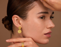 H Artpoint Papasotiriou μεταμορφώνει τον Δίσκο της Φαιστού σε σύμβολο σύγχρονης αισθητικής