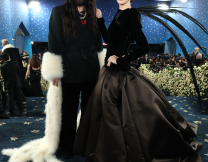 Όταν οι σχεδιαστές μεταφέρονται από οίκο σε οίκο, τι γίνεται με τις μούσες τους;