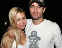 Ο Ενρίκε Ιγκλέσιας και η Άννα Κουρνίκοβα έγιναν γονείς για τέταρτη φορά