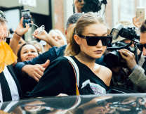 Το 2016 είναι ξανά στη «μόδα» και θυμόμαστε 6 + 1 highlights που καθόρισαν το έτος – Ποια trends επιστρέφουν στο σήμερα