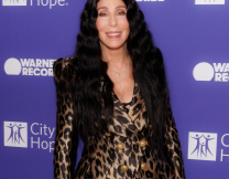 Η Cher ανακάλυψε πως έχει εγγονή, 14 χρόνια μετά τη γέννησή της