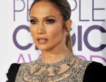 Η Τζένιφερ Λόπεζ πήγε γυμναστήριο και με 3 hot φωτογραφίες μας έπεισε να πάμε και εμείς