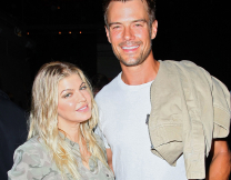 Τζος Ντουχάμελ: «Έζησα στη σκιά της Φέργκι» - Όσα είπε για τη πολιτική, το κοινό και τη ζωή με τη Φέργκι