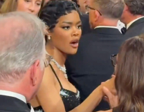 Ο εκνευρισμός της Τεγιάνα Τέιλορ στα Oscars 2026 -  “Είσαι άντρας που ακουμπάει το χέρι του σε γυναίκα;”