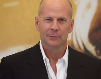 Μπρους Γουίλις: Σπάνια δημόσια εμφάνιση για τον 71χρονο ηθοποιό, μετά τη διάγνωση με μετωποκροταφική άνοια