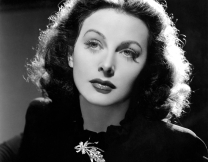 9 πράγματα που χρησιμοποιείς καθημερινά και δεν ήξερες ότι τα εφηύραν γυναίκες