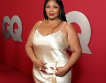 Η Lizzo είχε την πρώτη ερωτική επαφή στα 30 της: “Ήθελα να περιμένω μέχρι να κερδίσω Grammy”