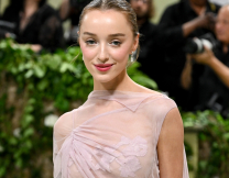 Το μυστήριο λύθηκε: Γιατί η Φίμπι Ντάινεβορ δεν επέστρεψε στο Bridgerton;