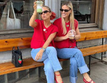 Κόκκινες μπαλαρίνες: 10 +1 looks που θα σε πείσουν να προσθέσεις το αγαπημένο φλατ των Γαλλίδων στη συλλογή σου