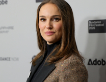 Η Νάταλι Πόρτμαν περιμένει το τρίτο της παιδί – Νέο κεφάλαιο ζωής με τον Τανγκί Ντεστάμπλ