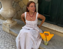 Jelly shoes: Τα «παιδικά» μας παπούτσια επιστρέφουν πάλι στις τάσεις της μόδας