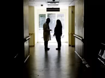 Γιατί ταλαιπωρούν τόσους πολλούς οι ιώσεις το τελευταίο διάστημα; Πώς θα προστατευτείτε