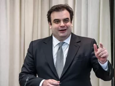 Η ατάκα του Πιερρακάκη με το ελικόπτερο που αποσβόλωσε το ΔΝΤ