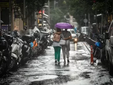 Έκτακτο δελτίο επιδείνωσης καιρού: Ισχυρές καταιγίδες και δυνατοί άνεμοι μετά τον καύσωνα