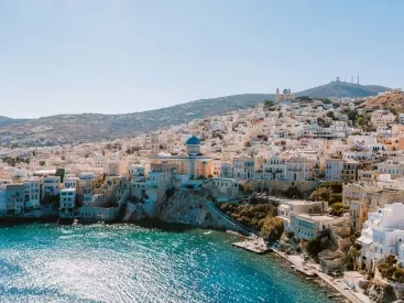 Αυτό είναι το δημοφιλέστερο νησί των Κυκλάδων για αγορά κατοικίας