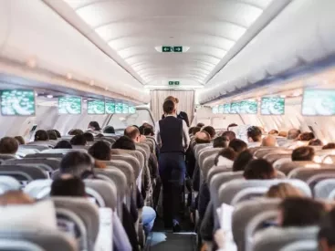 Αεροπορικά ταξίδια: Τι αλλάζει στις χρεώσεις των χειραποσκευών