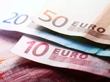 Δεύτερη από το τέλος σε αυξήσεις μισθών η Ελλάδα στην ΕΕ