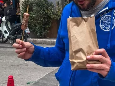 Το αλβανικό σουβλάκι που προκάλεσε ολόκληρο διπλωματικό επεισόδιο στο ίντερνετ (pic)