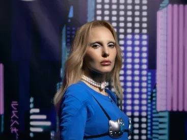 «Στα νυχτερινά κέντρα έκανα κάποια πράγματα και με κοιτούσαν σαν εξωγήινη»