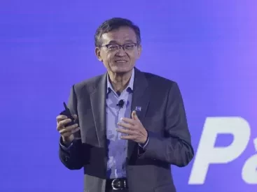 Η καταπληκτική ιστορία του CEO της Intel που τον έκανε δισεκατομμυριούχο