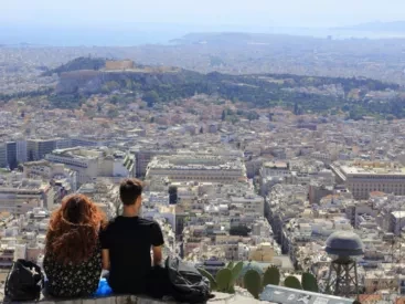 Πόσοι Έλληνες 30άρηδες είναι γονείς - Το εισόδημά τους