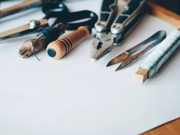 Ρωτήσαμε το ChatGPT ποιες είναι οι 5 πιο ακριβοπληρωμένες δουλειές στην Ελλάδα