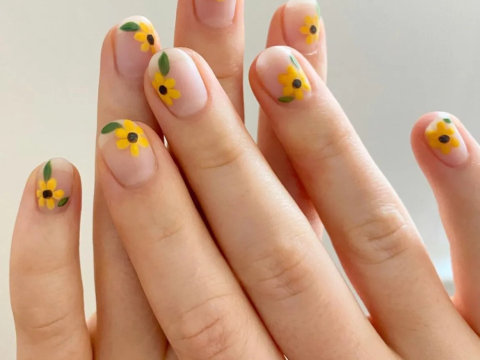 Sunflower nails: To πιο cute manicure του καλοκαιριού